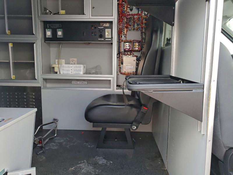 94974585 :رقم المزاد ، 1FDYR2XV5FKB29625 vin ، 2015 Ford Transit T- مزاد بيع