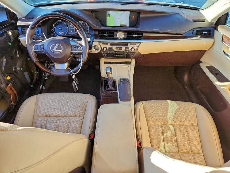 95762125 :رقم المزاد ، 58ABK1GG6JU083783 vin ، 2018 Lexus Es مزاد بيع