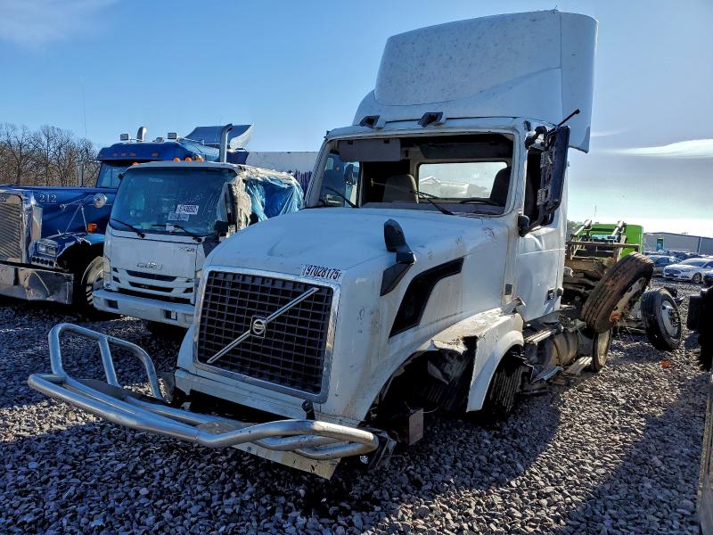 Продаж на аукціоні авто 2017 Volvo Vnl, vin: 4V4N19DG1HN981652, номер лоту: 97028175