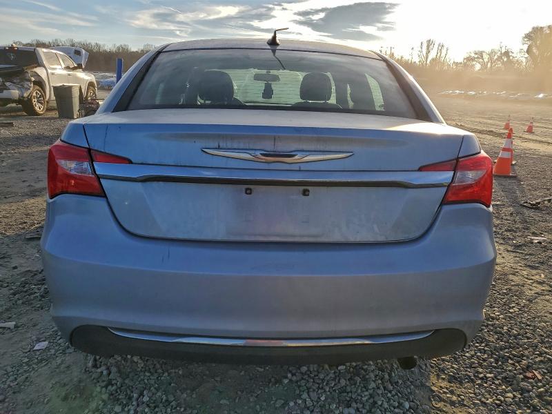 Продажа на аукционе авто 2014 Chrysler 200 Lx, vin: 1C3CCBAB4EN213919, номер лота: 95698495