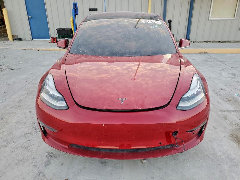 93418015 :رقم المزاد ، 5YJ3E1EB0JF120026 vin ، 2018 Tesla Model 3 مزاد بيع