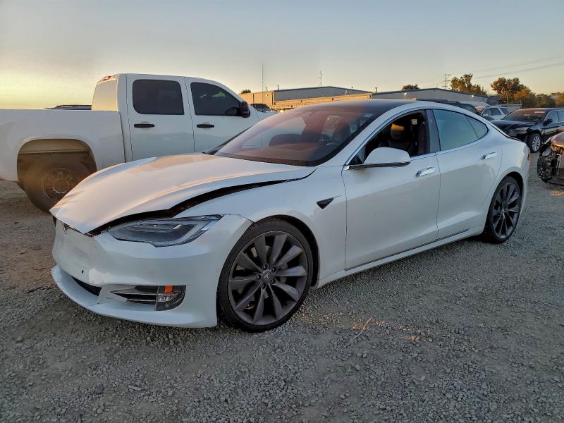 Продажа на аукционе авто 2018 Tesla Model S, vin: 5YJSA1E26JF261495, номер лота: 96001875
