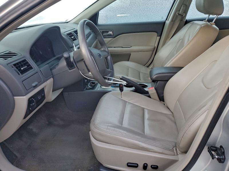 95841305 :رقم المزاد ، 3FAHP0JA8BR117002 vin ، 2011 Ford Fusion مزاد بيع