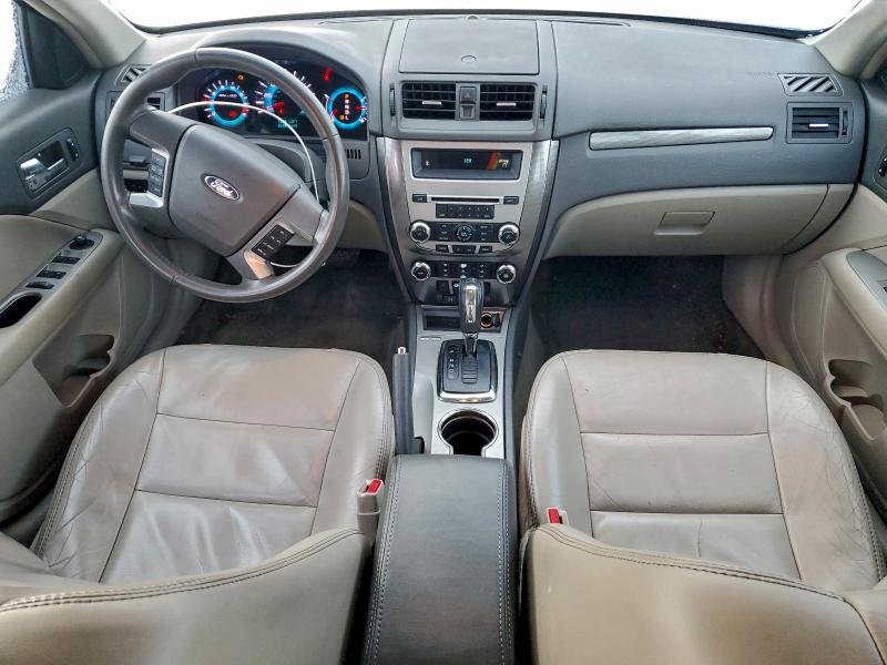 95841305 :رقم المزاد ، 3FAHP0JA8BR117002 vin ، 2011 Ford Fusion مزاد بيع
