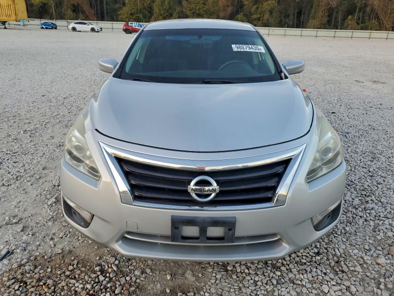 2013 Nissan Altima მანქანა იყიდება აუქციონზე, vin: 1N4AL3AP6DN586470, აუქციონის ნომერი: 98079435
