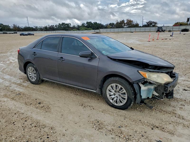 2013 Toyota Camry მანქანა იყიდება აუქციონზე, vin: 4T4BF1FK9DR321086, აუქციონის ნომერი: 97229845