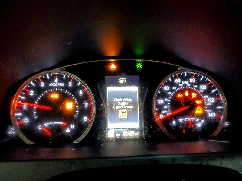 97236825 :رقم المزاد ، 4T1BF1FK8FU952618 vin ، 2015 Toyota Camry مزاد بيع