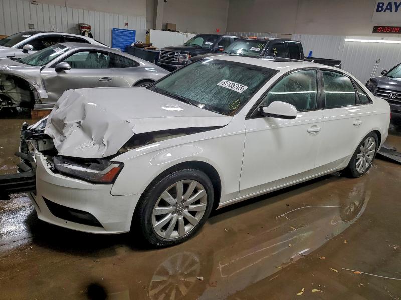 Продаж на аукціоні авто 2014 Audi A4 Premium, vin: WAUBFAFL2EN031983, номер лоту: 97138765