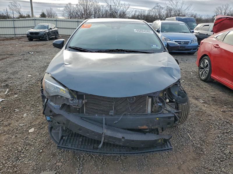 Продажа на аукционе авто 2018 Toyota Corolla, vin: 5YFBURHE5JP849002, номер лота: 95894265