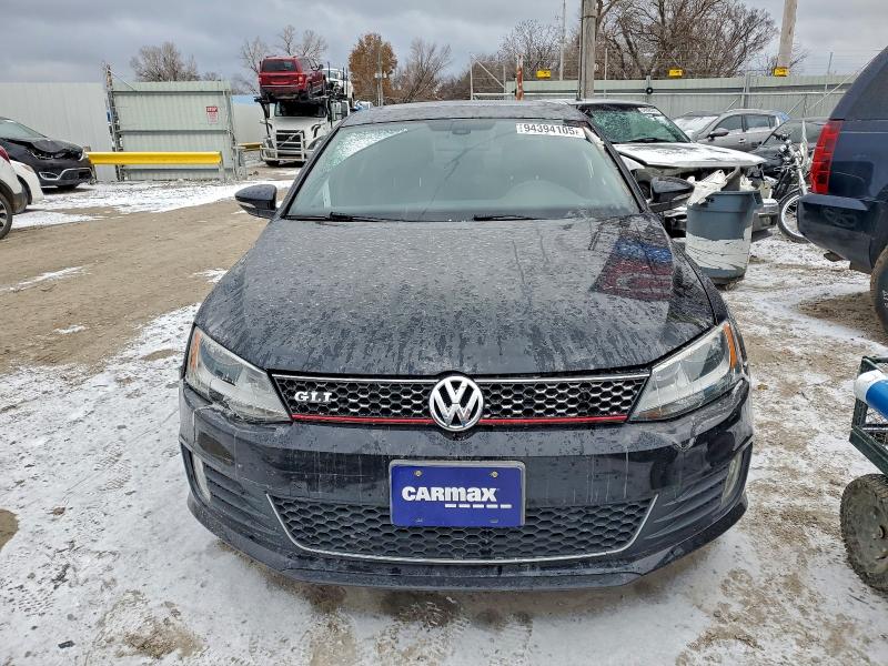 94394105 :رقم المزاد ، 3VW4T7AJ1FM267563 vin ، 2015 Volkswagen Jetta مزاد بيع