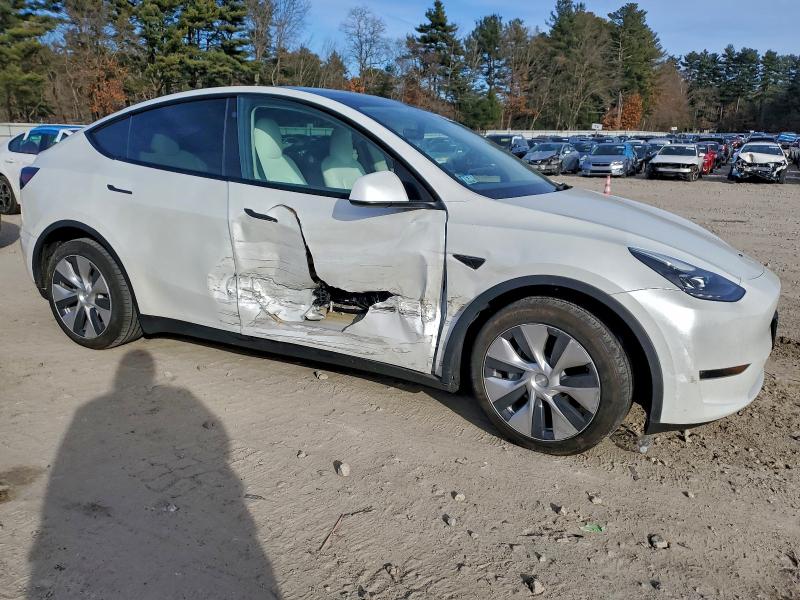 Продажа на аукционе авто 2023 Tesla Model Y, vin: 7SAYGAEE3PF664946, номер лота: 95392495