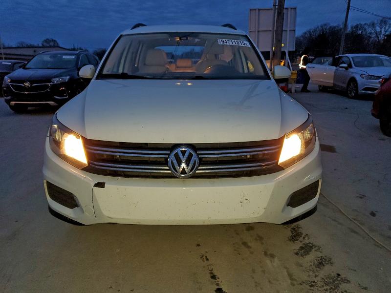 94711315 :رقم المزاد ، WVGAV7AX9HK022794 vin ، 2017 Volkswagen Tiguan مزاد بيع
