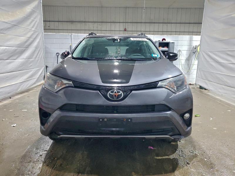Продажа на аукционе авто 2018 Toyota Rav4, vin: 2T3RFREV7JW786942, номер лота: 97054905