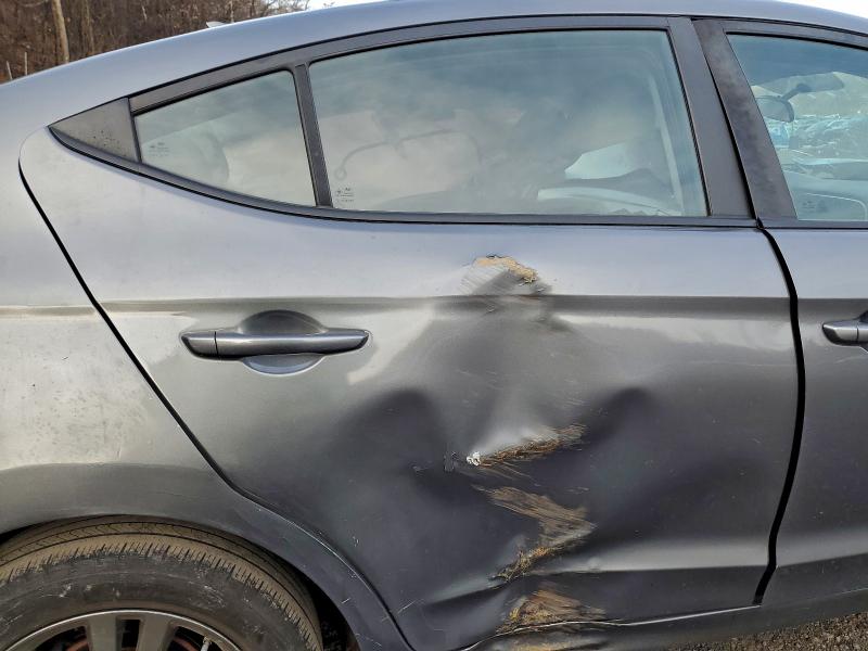 95109215 :رقم المزاد ، 5NPD84LF7JH384512 vin ، 2018 Hyundai Elantra مزاد بيع