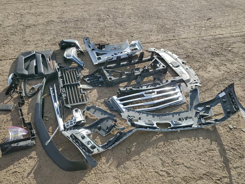 96761015 :رقم المزاد ، 1GYS4BKJ8HR402705 vin ، 2017 Cadillac Escalade L مزاد بيع