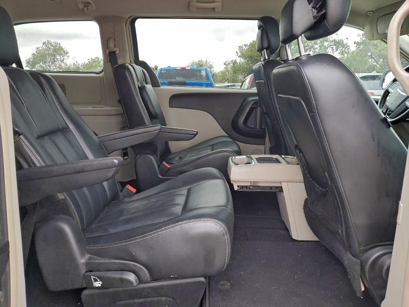 95243295 :رقم المزاد ، 2C4RC1BG5ER157020 vin ، 2014 Chrysler Town & Country مزاد بيع