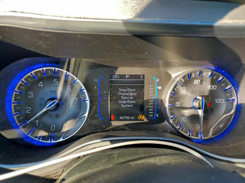 95562325 :رقم المزاد ، 2C4RC1BG0JR228036 vin ، 2018 Chrysler Pacifica مزاد بيع