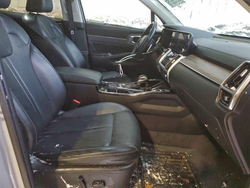 96156515 :رقم المزاد ، 5XYRHDLF2NG102490 vin ، 2022 Kia Sorento مزاد بيع