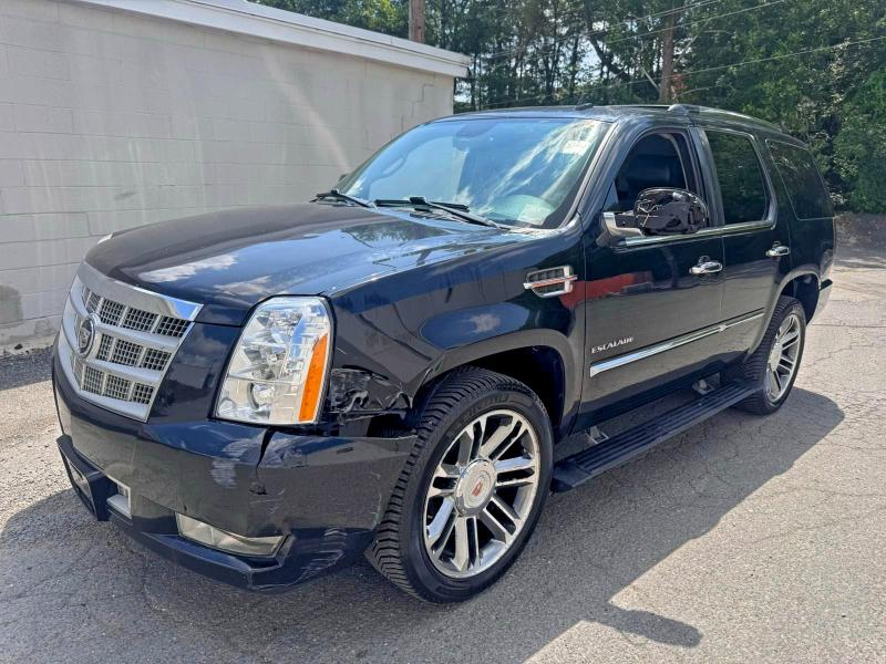 Продажа на аукционе авто 2012 Cadillac Escalade P, vin: 1GYS4CEF7CR220872, номер лота: 96767315