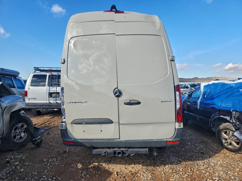 94736965 :رقم المزاد ، W1Y4NCHYXRT165740 vin ، 2024 Mercedes-benz Sprinter مزاد بيع