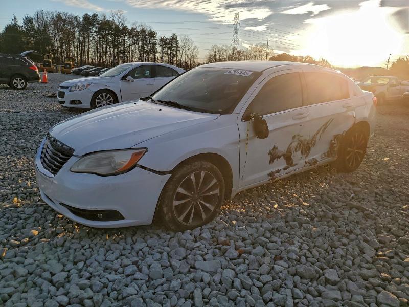 95877345 :رقم المزاد ، 1C3CCBBB5DN729221 vin ، 2013 Chrysler 200 مزاد بيع