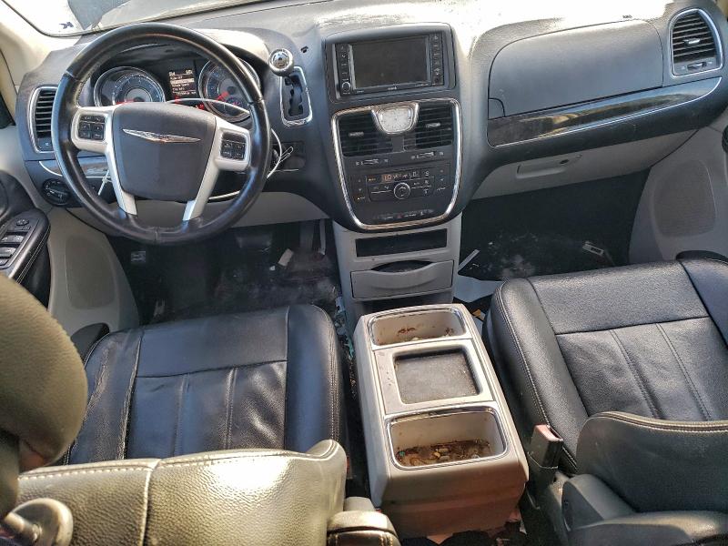 96454745 :رقم المزاد ، 2C4RC1BG2GR147905 vin ، 2016 Chrysler Town & Country مزاد بيع