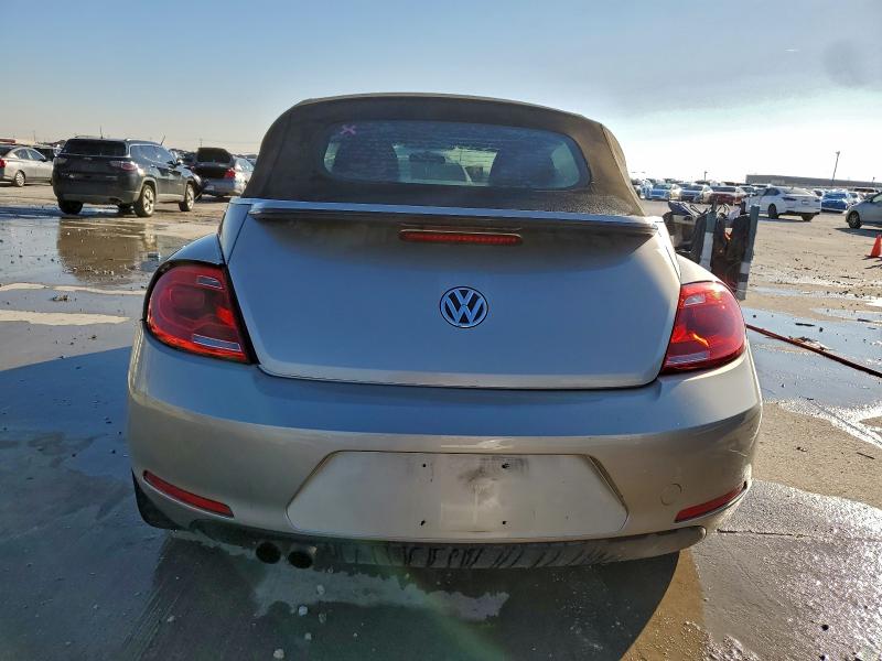 94696545 :رقم المزاد ، 3VW517AT8FM808362 vin ، 2015 Volkswagen Beetle 1.8 مزاد بيع
