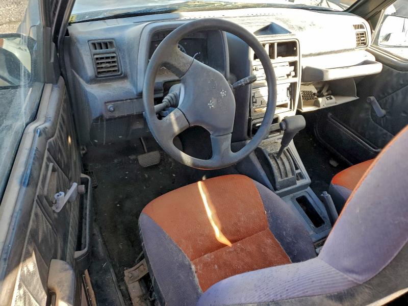1993 Geo Tracker მანქანა იყიდება აუქციონზე, vin: 2CNBE18U0P6906928, აუქციონის ნომერი: 93800445