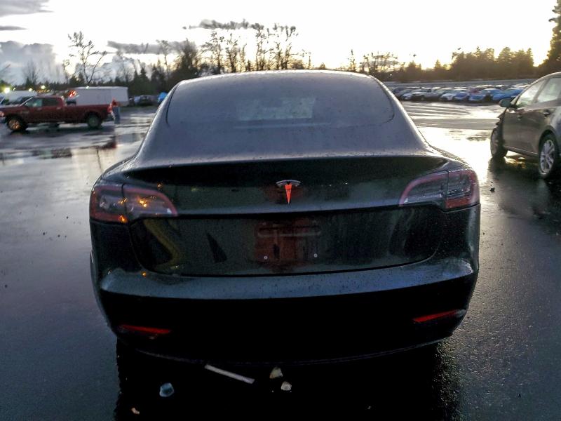 96627015 :رقم المزاد ، 5YJ3E1EAXJF089620 vin ، 2018 Tesla Model 3 مزاد بيع