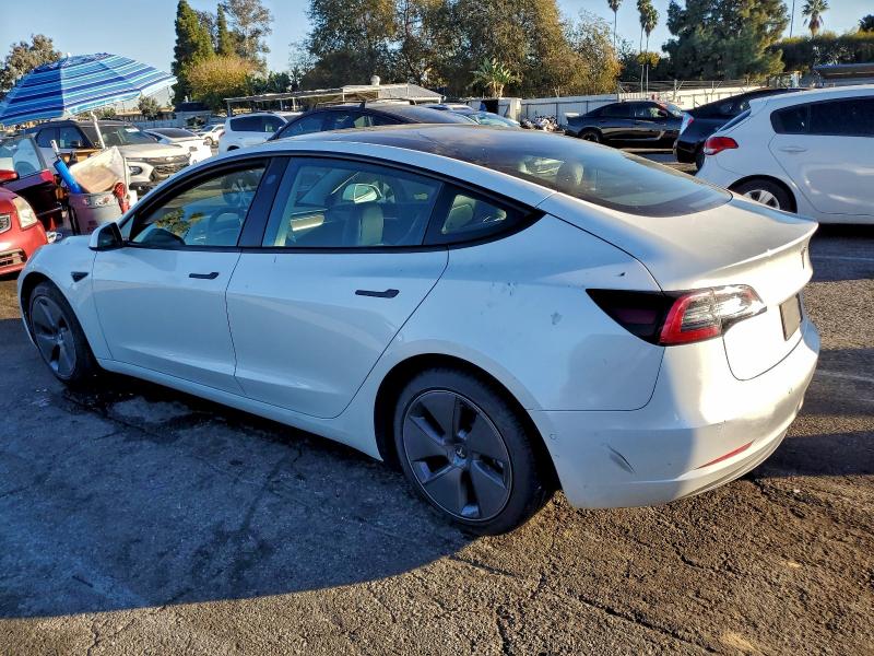 96493915 :رقم المزاد ، 5YJ3E1EB7NF331553 vin ، 2022 Tesla Model 3 مزاد بيع