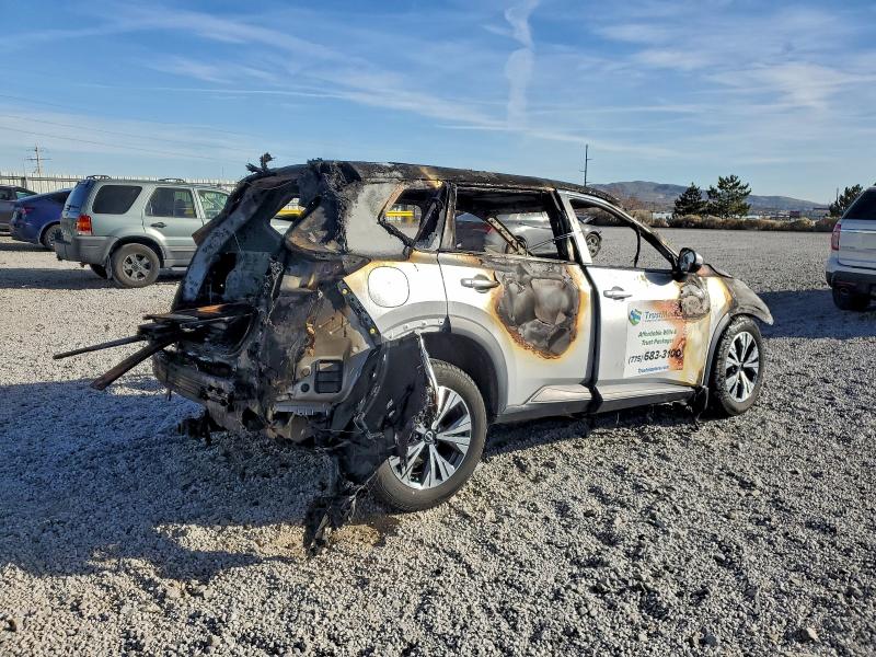 96154645 :رقم المزاد ، 5N1BT3BBXNC726014 vin ، 2022 Nissan Rogue مزاد بيع