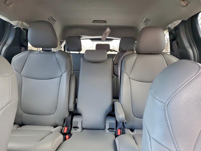 98752055 :رقم المزاد ، 5TDYRKEC6SS242010 vin ، 2025 Toyota Sienna Xle مزاد بيع