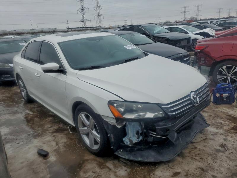 48011956 :رقم المزاد ، 1VWBP7A36DC123714 vin ، 2013 Volkswagen Passat مزاد بيع
