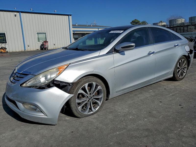 97618125 :رقم المزاد ، 5NPEC4AB7DH622818 vin ، 2013 Hyundai Sonata مزاد بيع