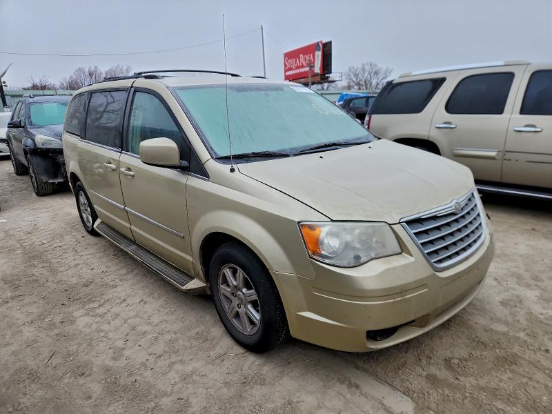 95951755 :رقم المزاد ، 2A4RR5DX9AR382256 vin ، 2010 Chrysler Town & Country مزاد بيع