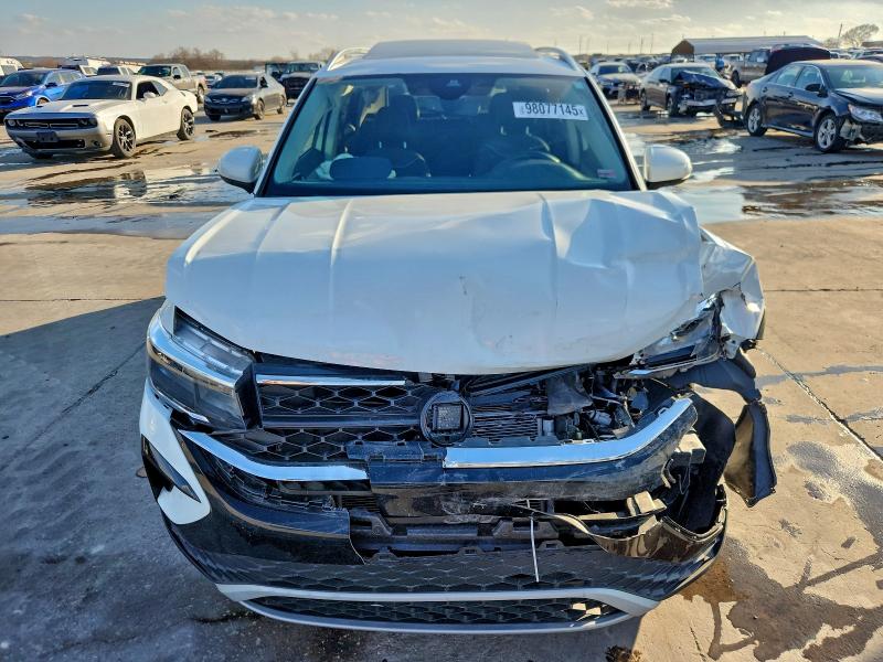 98077145 :رقم المزاد ، 3VVVX7B24PM363547 vin ، 2023 Volkswagen Taos Se مزاد بيع