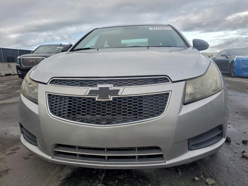 97720075 :رقم المزاد ، 1G1PA5SH5D7245524 vin ، 2013 Chevrolet Cruze Ls مزاد بيع