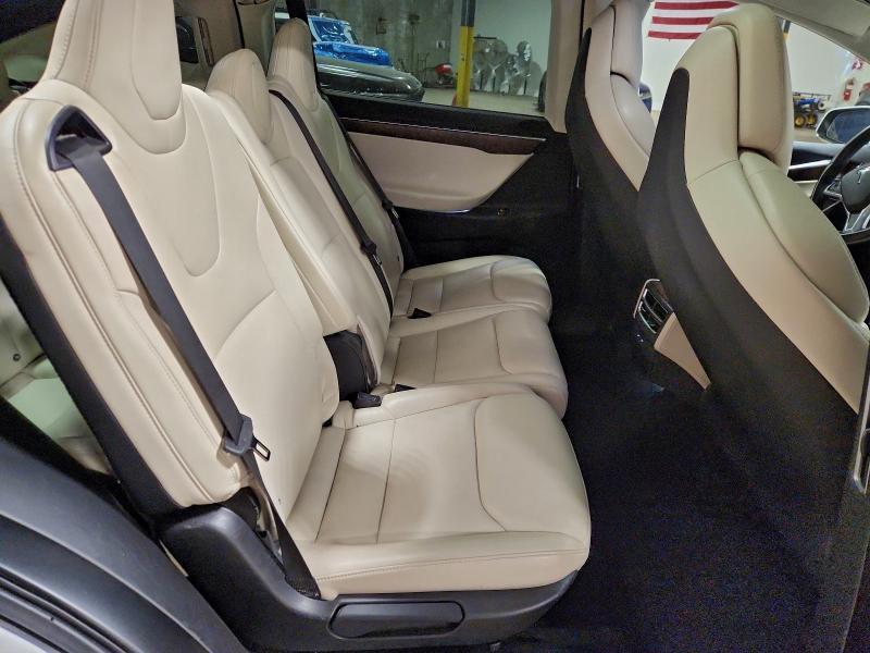 Продажа на аукционе авто 2017 Tesla Model X, vin: 5YJXCAE21HF076670, номер лота: 95141895