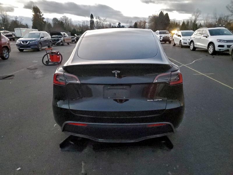 2025 Tesla Model Y მანქანა იყიდება აუქციონზე, vin: 7SAYGDEE8SF299108, აუქციონის ნომერი: 92218415