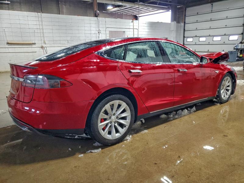 94986965 :رقم المزاد ، 5YJSA1V43FF097373 vin ، 2015 Tesla Model S P9 مزاد بيع