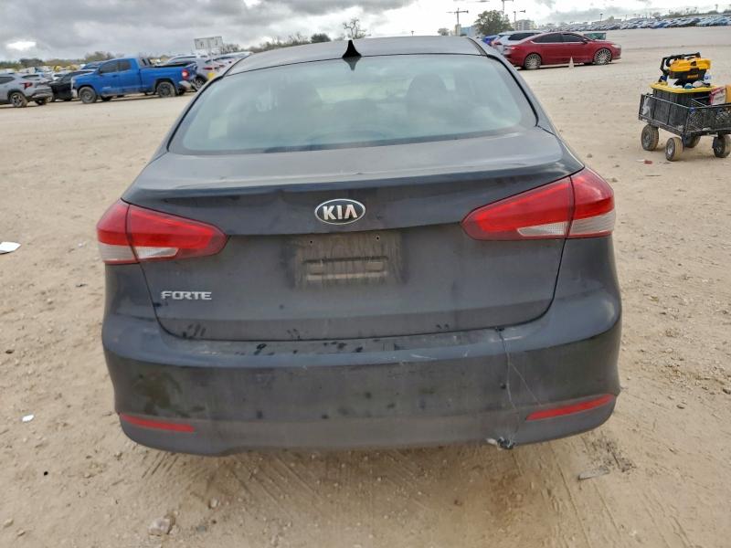 Продажа на аукционе авто 2017 Kia Forte Lx, vin: 3KPFK4A74HE158321, номер лота: 97673695