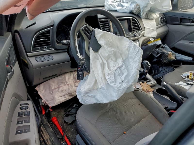 95109215 :رقم المزاد ، 5NPD84LF7JH384512 vin ، 2018 Hyundai Elantra مزاد بيع