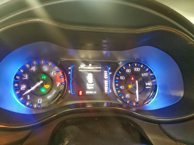 95851745 :رقم المزاد ، 1C3CCCBB5FN647093 vin ، 2015 Chrysler 200 مزاد بيع