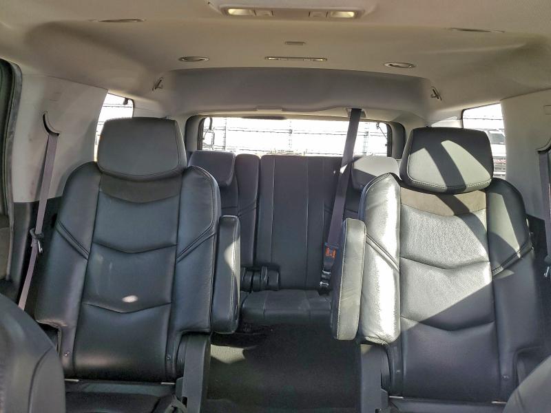 96761015 :رقم المزاد ، 1GYS4BKJ8HR402705 vin ، 2017 Cadillac Escalade L مزاد بيع