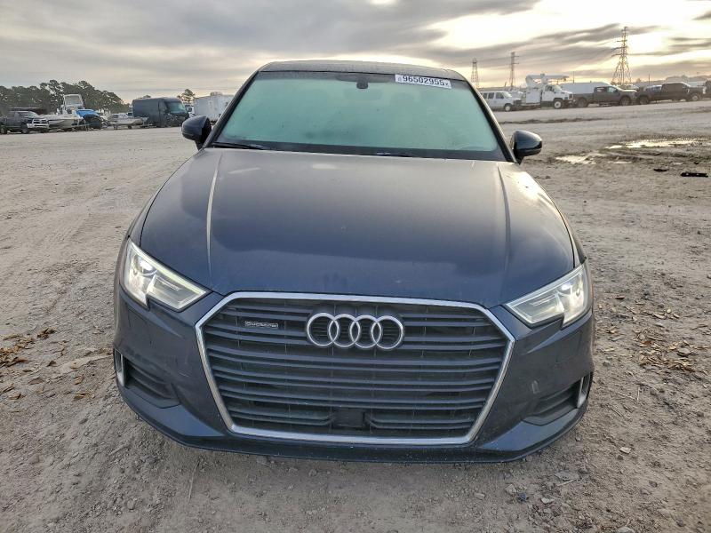 Продаж на аукціоні авто 2017 Audi A3, vin: WAUB8GFF1H1009637, номер лоту: 96502955