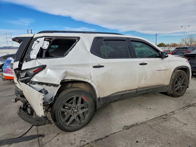 Продаж на аукціоні авто 2018 Chevrolet Traverse, vin: 1GNEVJKW9JJ125161, номер лоту: 97663975