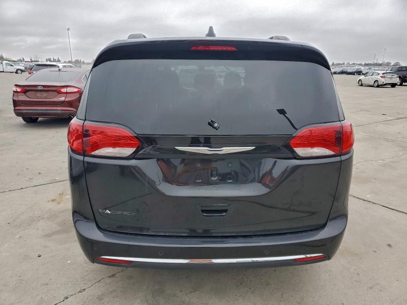 2017 Chrysler Pacifica T მანქანა იყიდება აუქციონზე, vin: 2C4RC1BG2HR820855, აუქციონის ნომერი: 97610605
