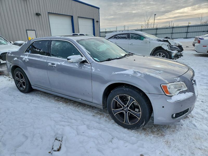 94894445 :رقم المزاد ، 2C3CA6CT3BH522563 vin ، 2011 Chrysler 300c مزاد بيع