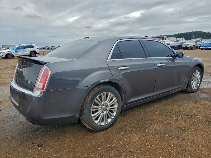 96737775 :رقم المزاد ، 2C3CCAKT6DH652886 vin ، 2013 Chrysler 300c مزاد بيع