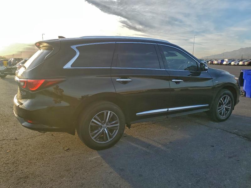 97733125 :رقم المزاد ، 5N1DL0MM2KC506643 vin ، 2019 Infiniti Qx60 Luxe مزاد بيع